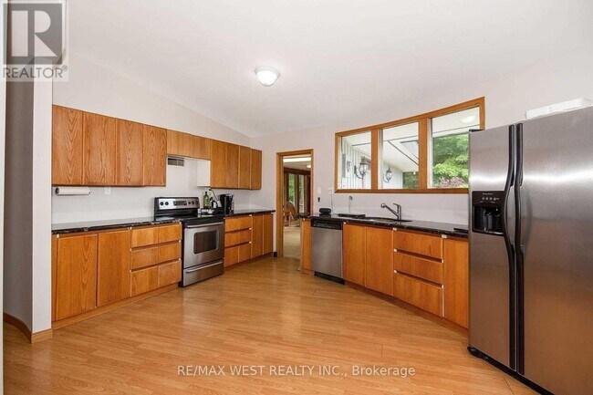 Photo - 1065 Concession 8 Rd