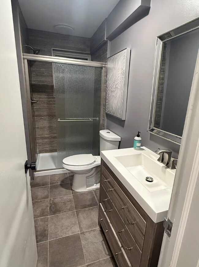 Photo - 1781 Sycamore St NW Unidad English Basement