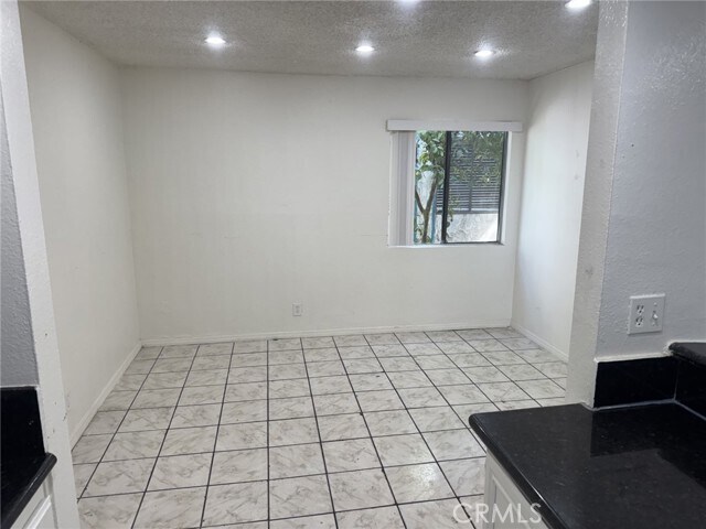 8847 Willis Ave Unidad 13