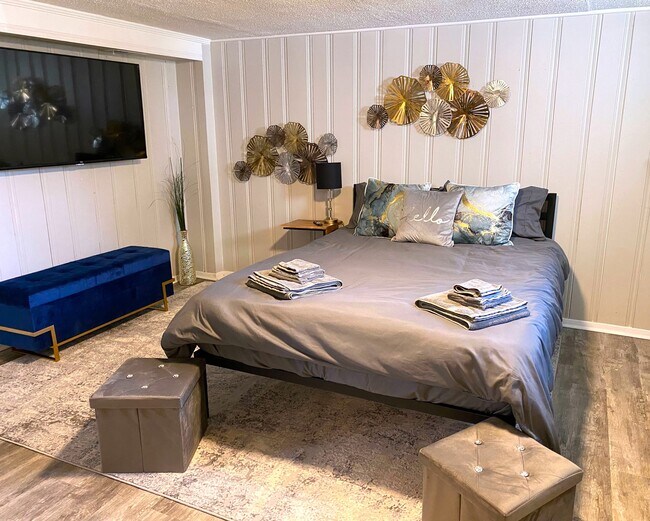 Photo - 1544 Oakridge Rd