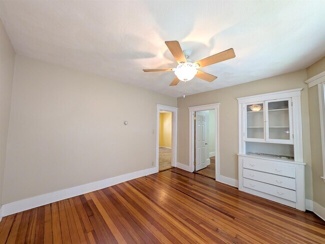 Photo - 79 Conwell Ave Unit 1