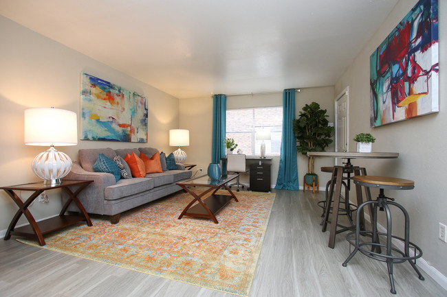 Building Photo - Pointe Ann Apartments