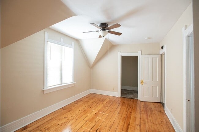 Photo - 2573 N Bartlett Ave