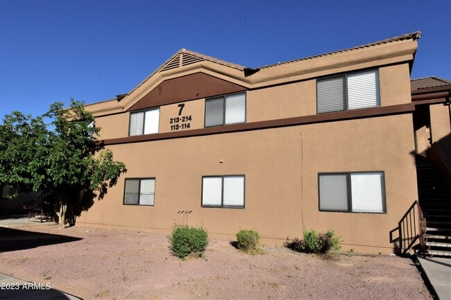 Building Photo - 16033 N 25th St Unit 114