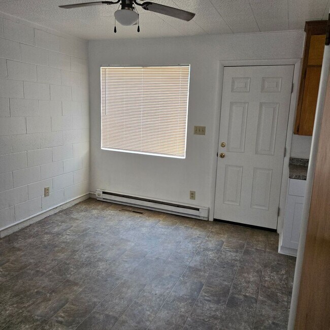 85 NW 8th St Unit 85 NW 8th St