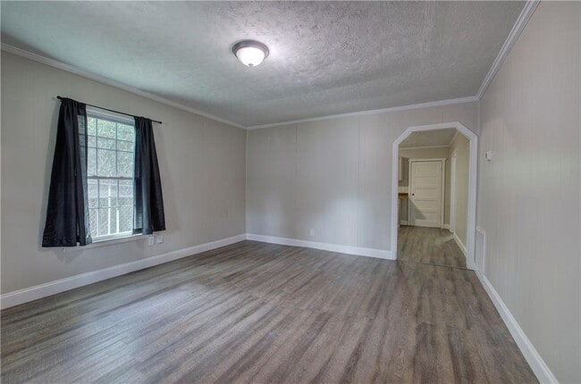 Photo - 2014 Maple Ave SW