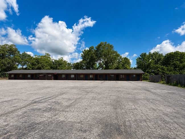 Building Photo - 115 E Valley View Dr Unit Apt 2
