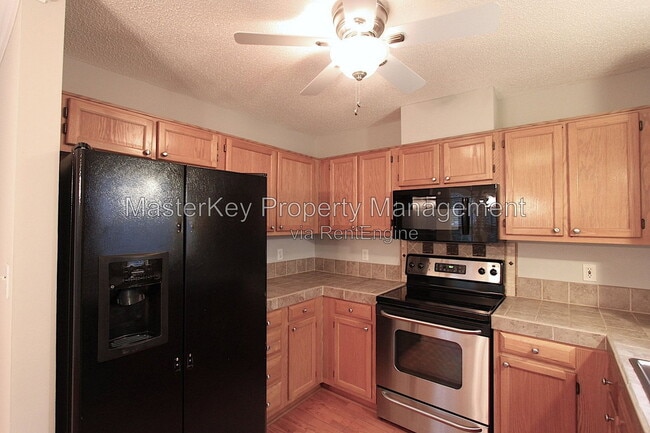 Photo - 309 Hallwood Ct