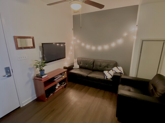 Photo - 927 N Wolfe St Unit 308