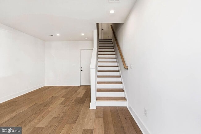 Photo - 2607 1st St NW