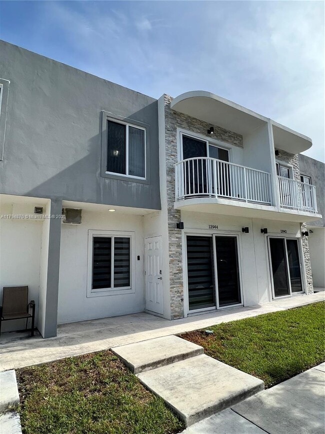 Photo - 13944 SW 259th Way