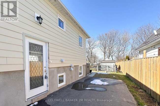 Photo - 230 Annis St Unit 2