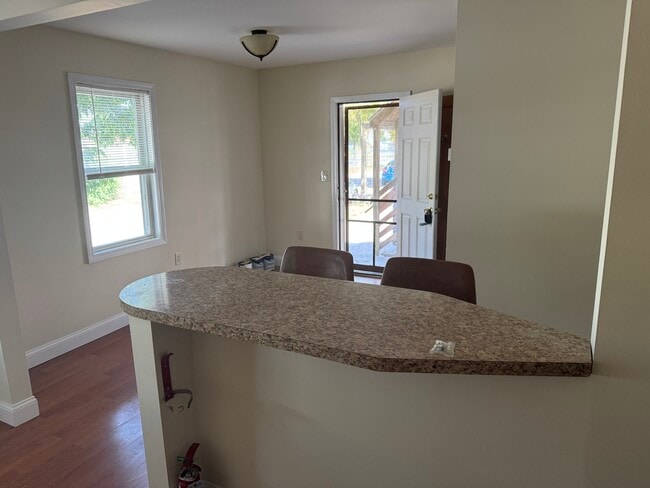 Building Photo - 70 Walnut St Rental
