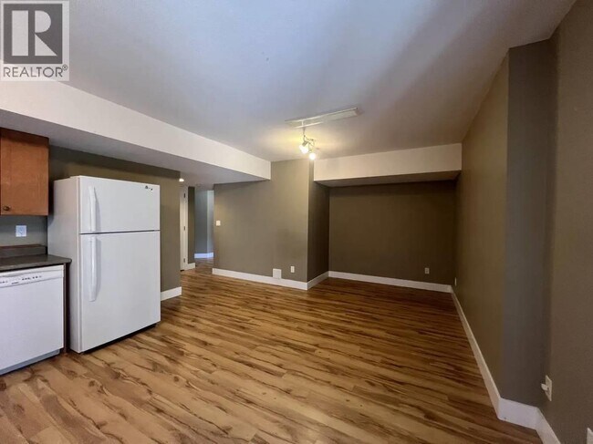 Photo - 13901-1229B 229b St