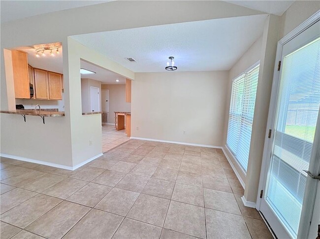 Photo - 318 Drury Ln