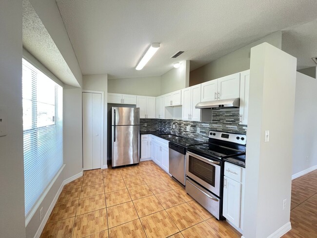 Photo - 313 San Gabriel St