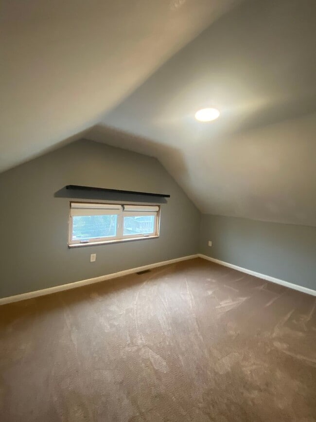 Photo - 233 S State Rd Unidad 2nd Fl