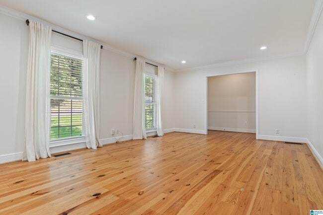 Photo - 3708 Northcote Dr.