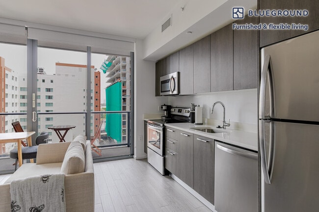 Photo - 230 NE 4th St Unidad FL7-ID132