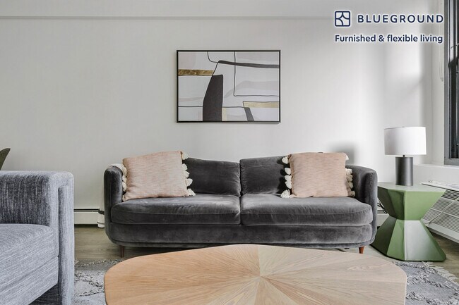 Photo - 21 E Chestnut St Unidad FL15-ID1376