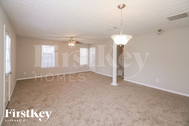 Photo - 4035 Mission Way