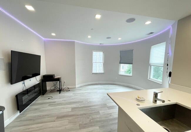 Photo - 117 Hillside St Unidad 3B