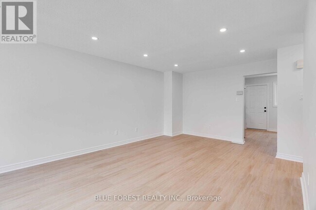 Photo - 1095 Jalna Blvd