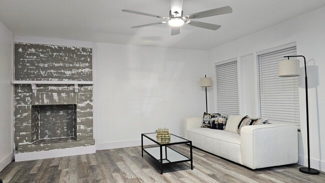 Building Photo - 1600 Orange Ave