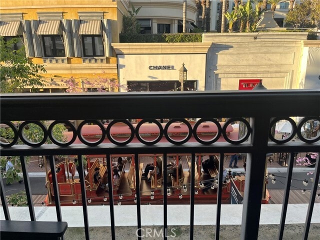 Photo - 205 Caruso Ave