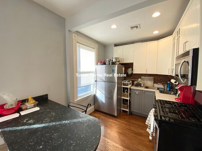 Photo - 43 Hillside St Unit 2R