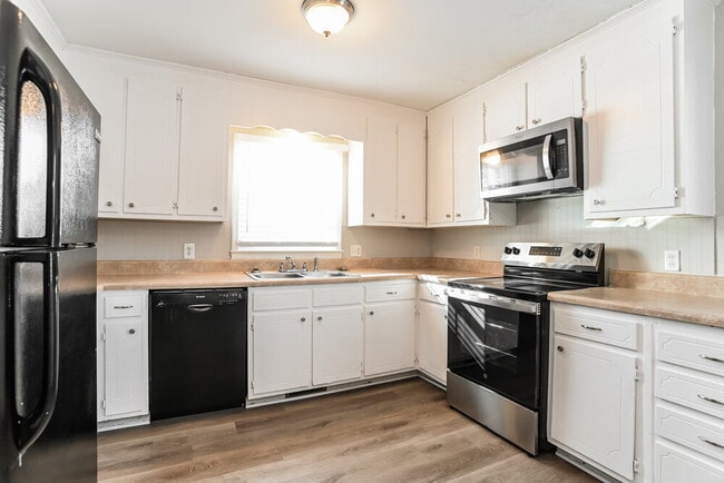 Photo - 717 Goose Creek Dr