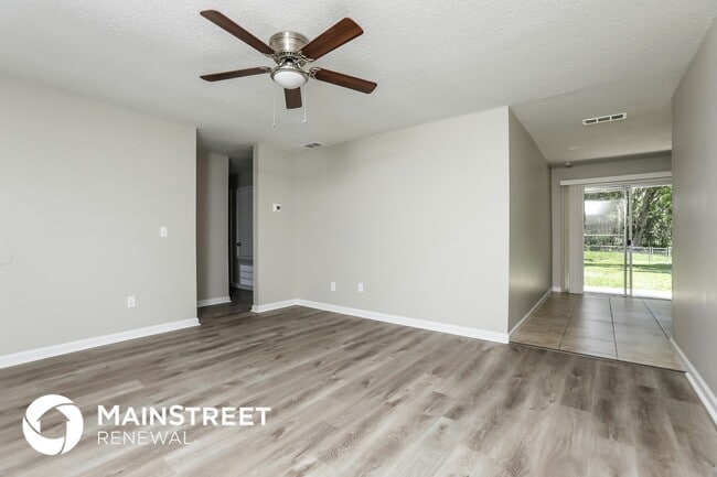 Photo - 7357 Riverside Pl