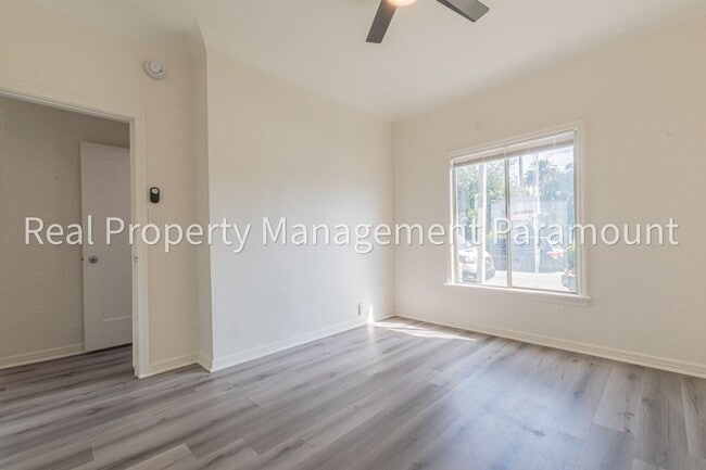 Photo - 2757 S Mansfield Ave Unit 2759 Mansfield Ave