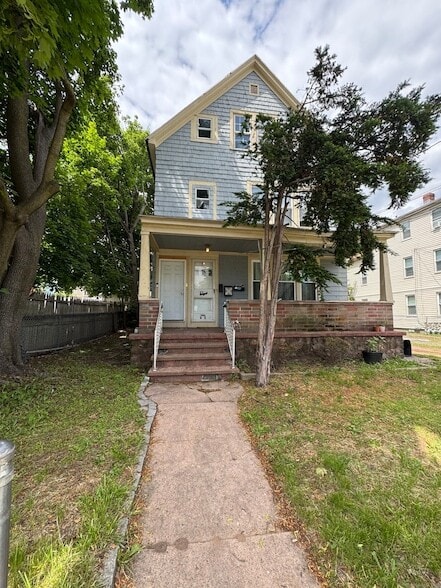 Building Photo - 63 Lombard St Unit 3