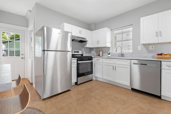 Photo - 666 Main St Unidad 1