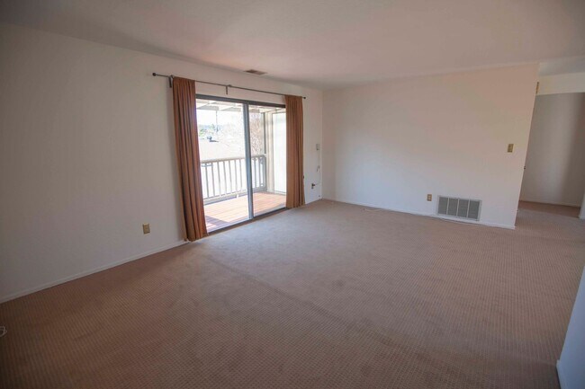 Photo - 3816BeresfordSt Unidad 1