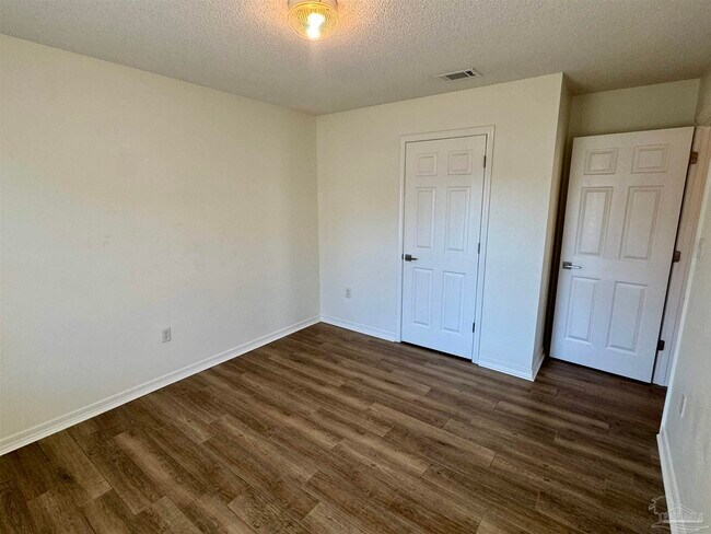 Photo - 3745 Manhattan Ct