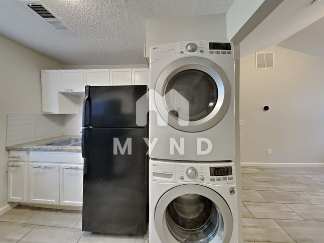 Photo - 379 Elm St NW Unit E Unit E