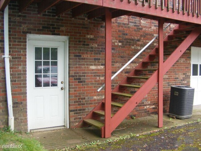 Photo - 2738 Darlington Rd