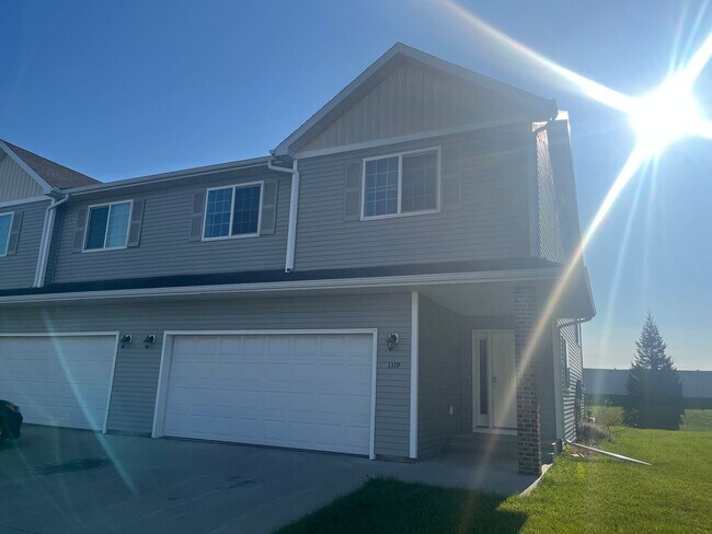 Photo - 3 Bed 3 Bath Twin Home