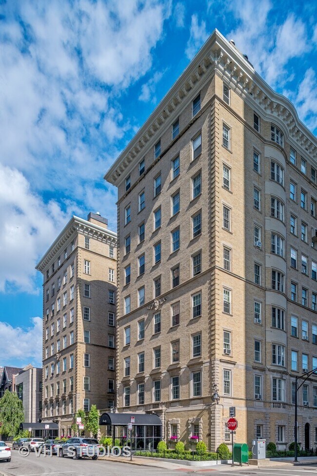 Photo - 70 E Scott St Condo Unit 408