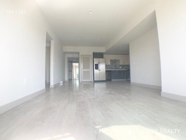 Photo - 3714 Kelton Ave Unidad 304