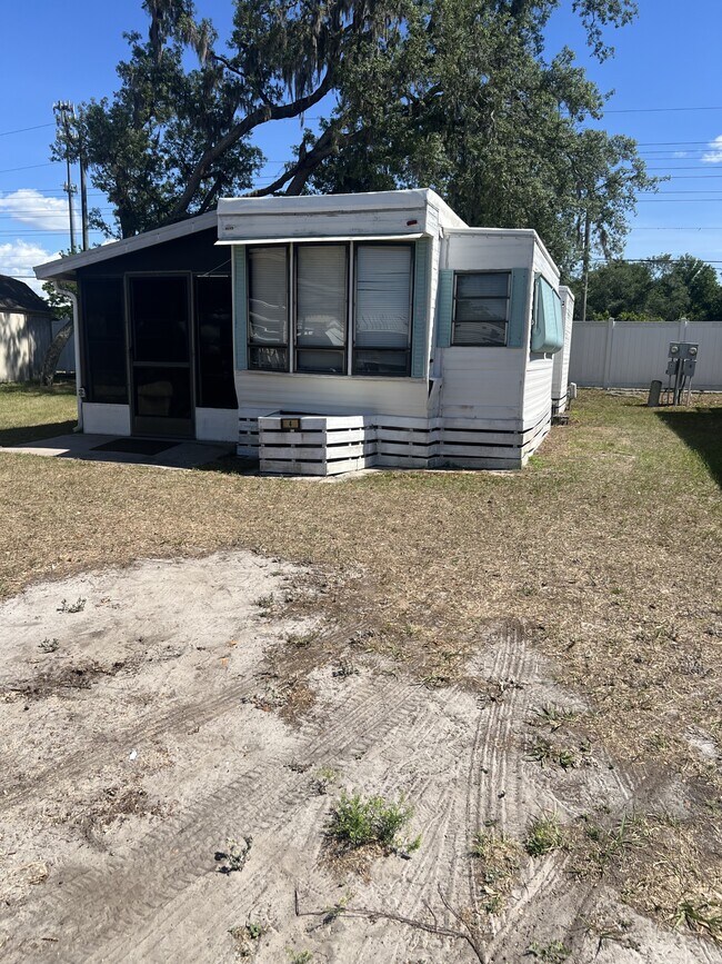 Building Photo - 37041 Chancey Rd