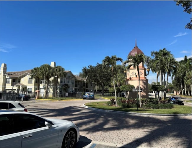 Photo - 811 Belmont Ln