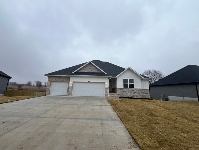 BRAND-NEW 5-bed, 3-bath home in Republic!!! - BRAND-NEW 5-bed, 3-bath home in Republic!!!