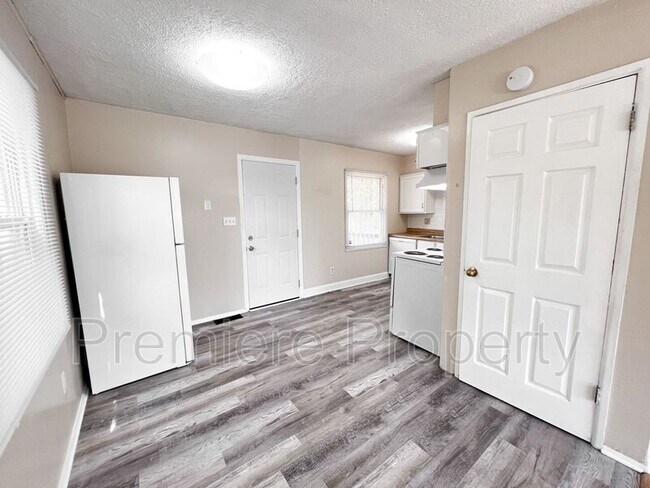 Photo - 7600 E 50th St