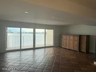 Photo - 1565 Le Baron Ave