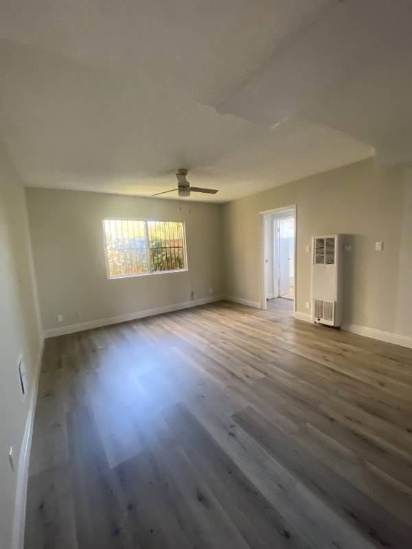 Photo - 3800 W 27th St Apartment Unit 401