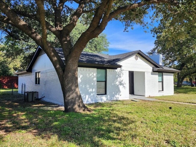 Photo - 10525 Big Thicket Dr Casa