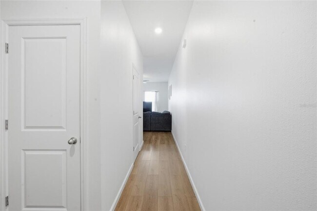 Photo - 831 Sunlit Coral St